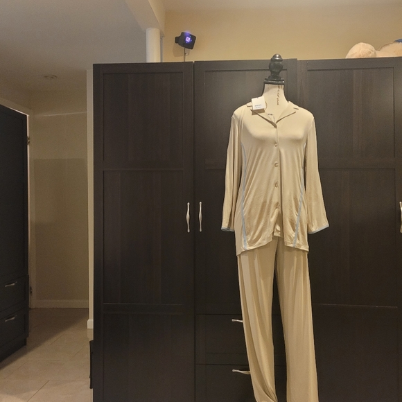 Frette Other - Frette NWT Women's 2025 Spring  Set of Long Sleeve Top/Long Pants Cream/Blue
